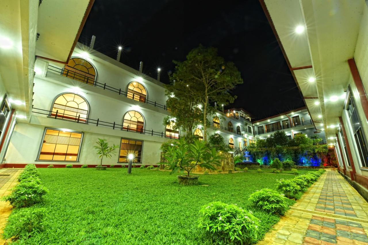 Centauria Wild Hotel Udawalawe Ngoại thất bức ảnh