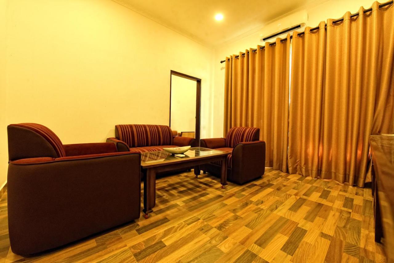 Centauria Wild Hotel Udawalawe Ngoại thất bức ảnh