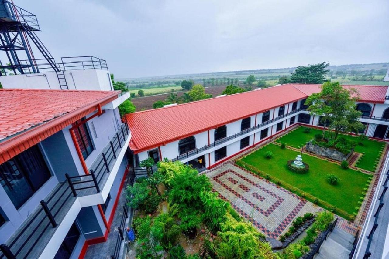 Centauria Wild Hotel Udawalawe Ngoại thất bức ảnh