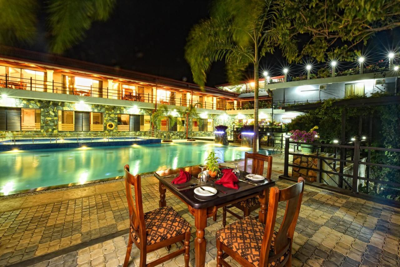 Centauria Wild Hotel Udawalawe Ngoại thất bức ảnh