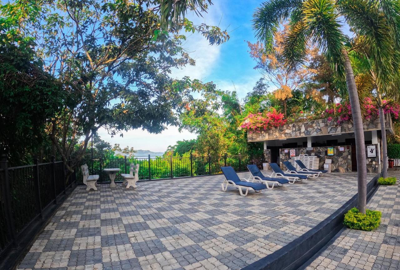 Centauria Wild Hotel Udawalawe Ngoại thất bức ảnh