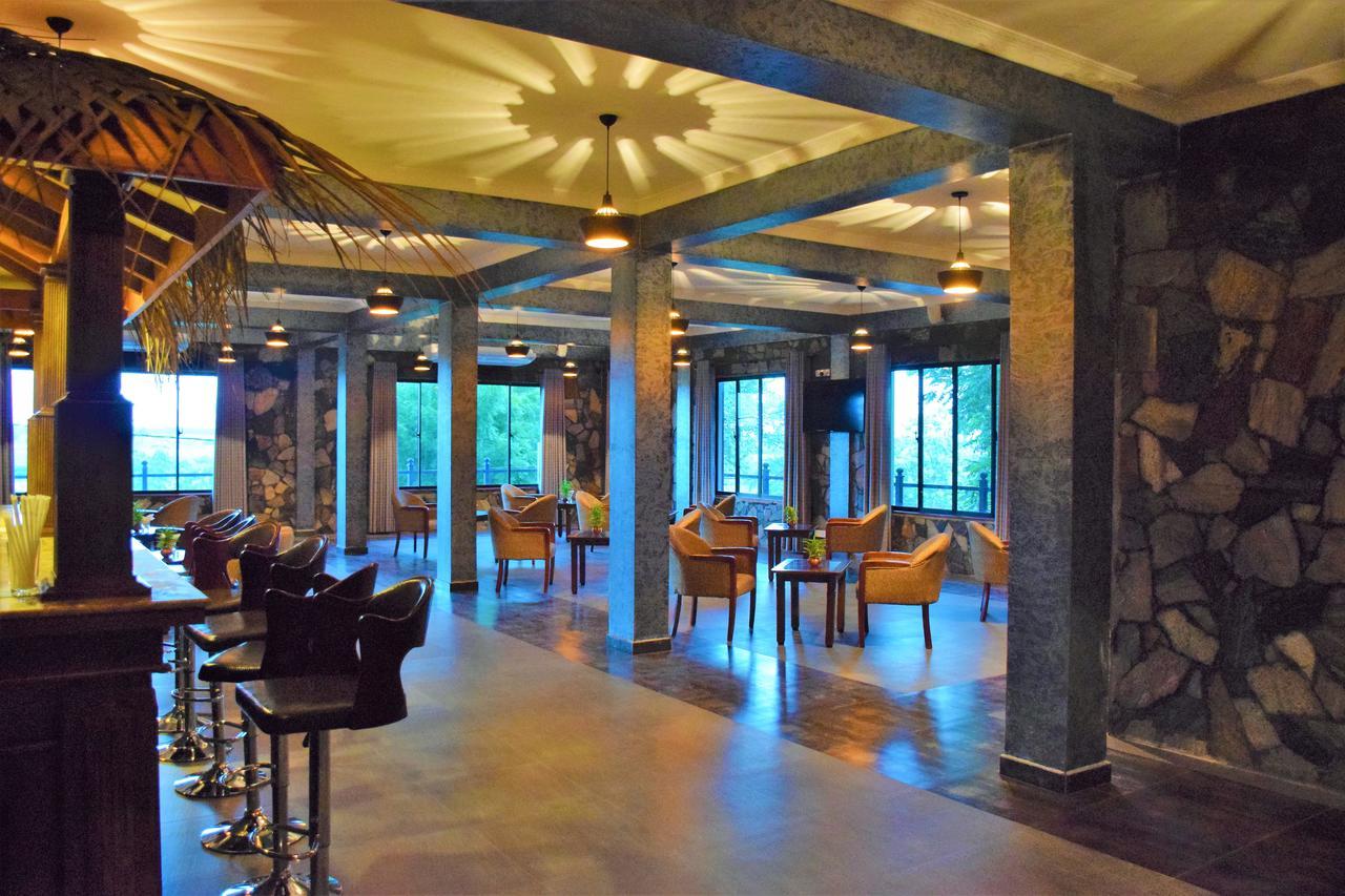 Centauria Wild Hotel Udawalawe Ngoại thất bức ảnh